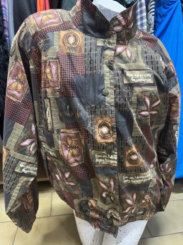 Camisa estampada retro, talle L